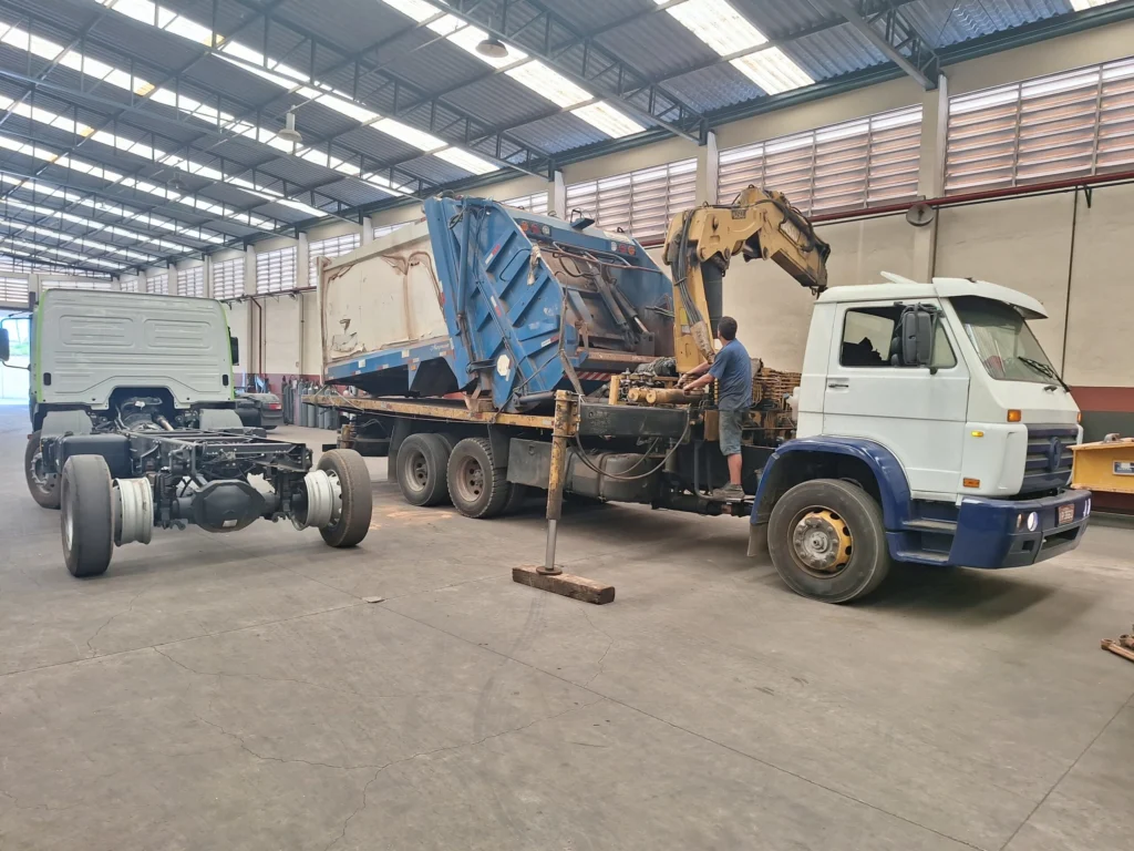 Troca Implemento de Caminhão